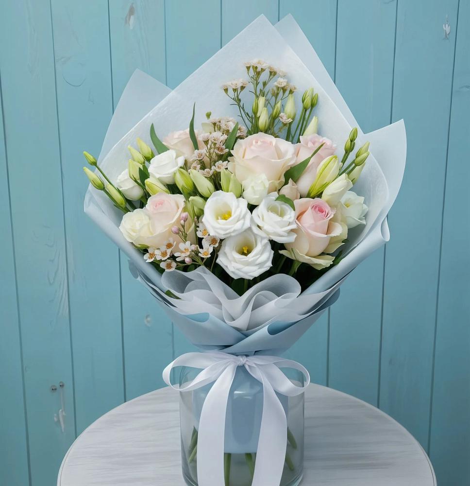 Букет цветов из: Розы и Лизиантусы в Покачах