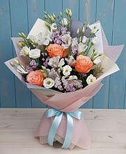 Букет цветов из:  Лизиантусы, Розы, Альстромерии и Гипсофила в Покачах