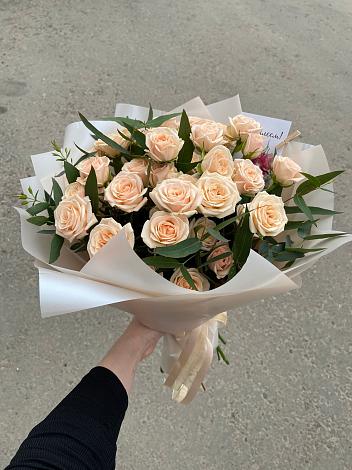Букет Кремовые розы Латте в Покачах