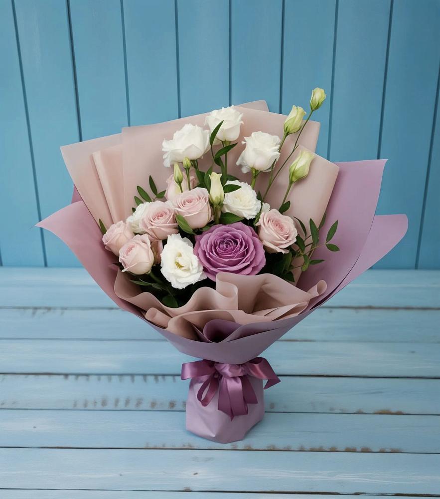 Букет цветов из: Розы и Лизиантусы в Покачах